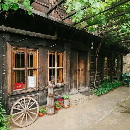 Gasthof Kodjamanova House Scherawna