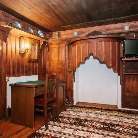 Pensiune Kodjamanova House 3*